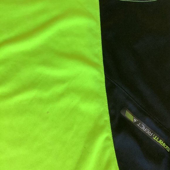 LE COQ SPORTIF Black and Neon Yellow Cycling Jersey - Picture 11 of 13